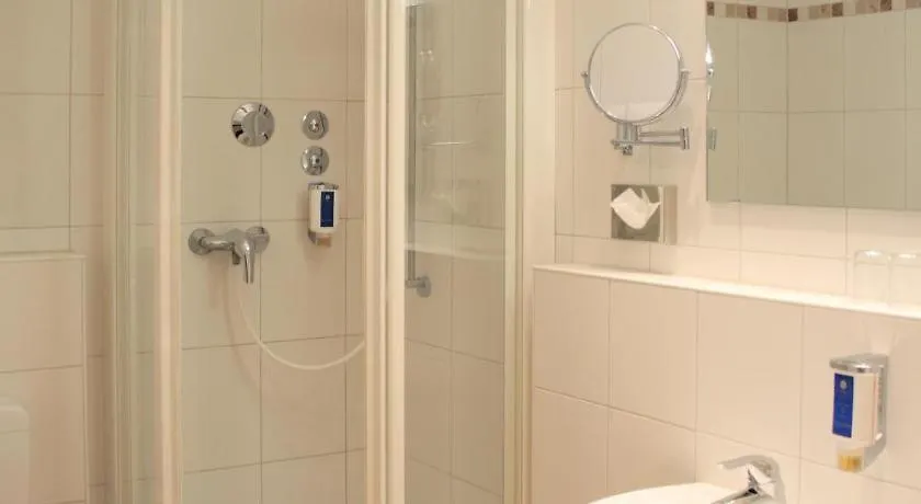 Isar City Pension Munich Guest house
