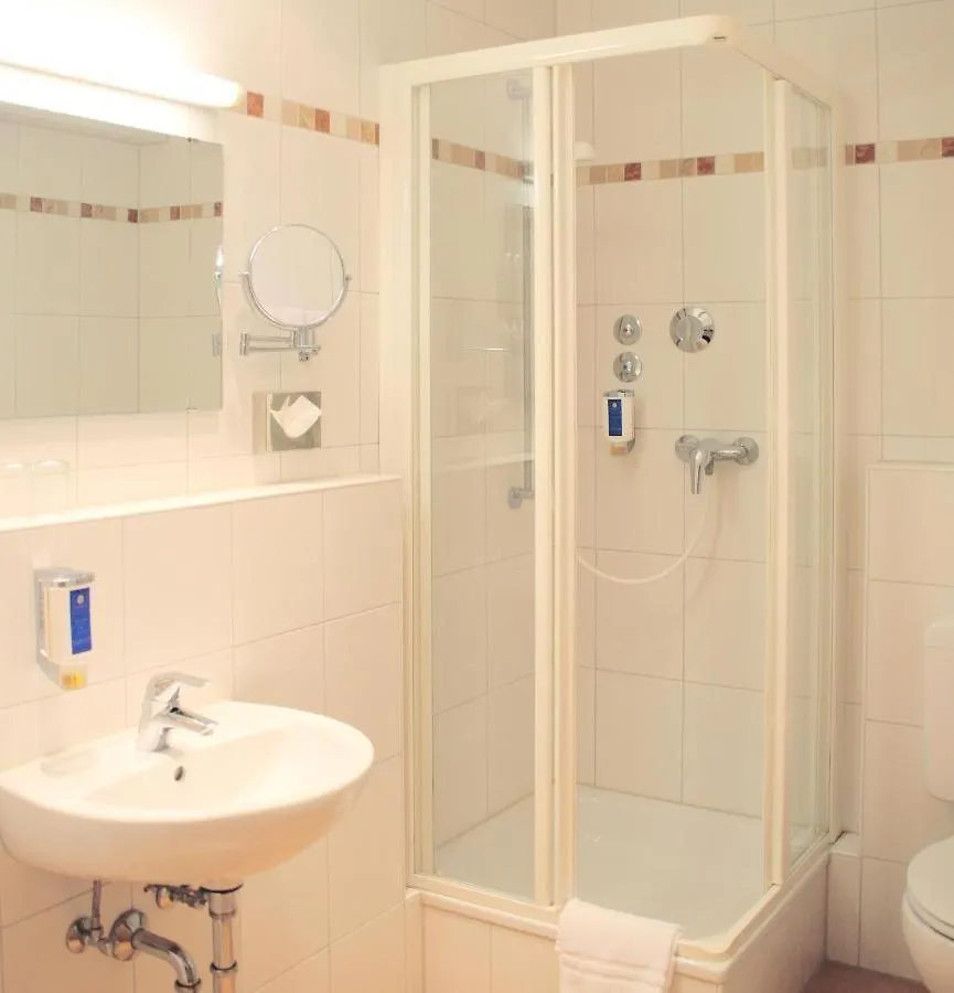 Isar City Pension Munich 0*,
